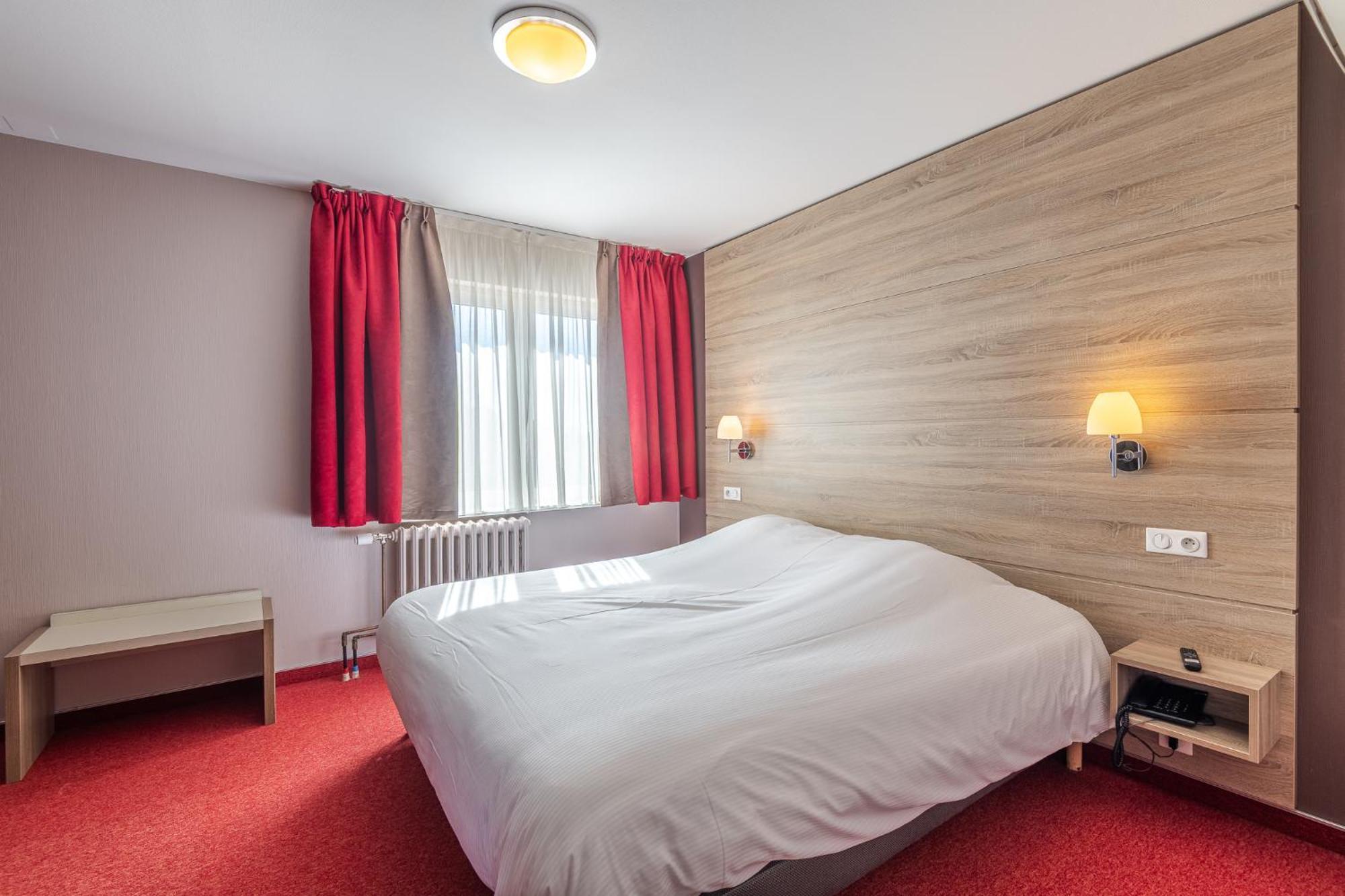 Hotel Restaurant Oberle Kilstett Buitenkant foto